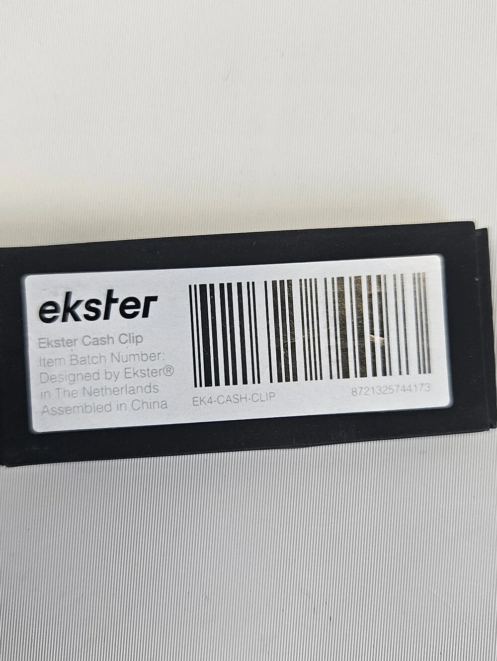 Ekster Cardholder Pro MagSafe Finder Card Cash Clip Black RFID Blocking